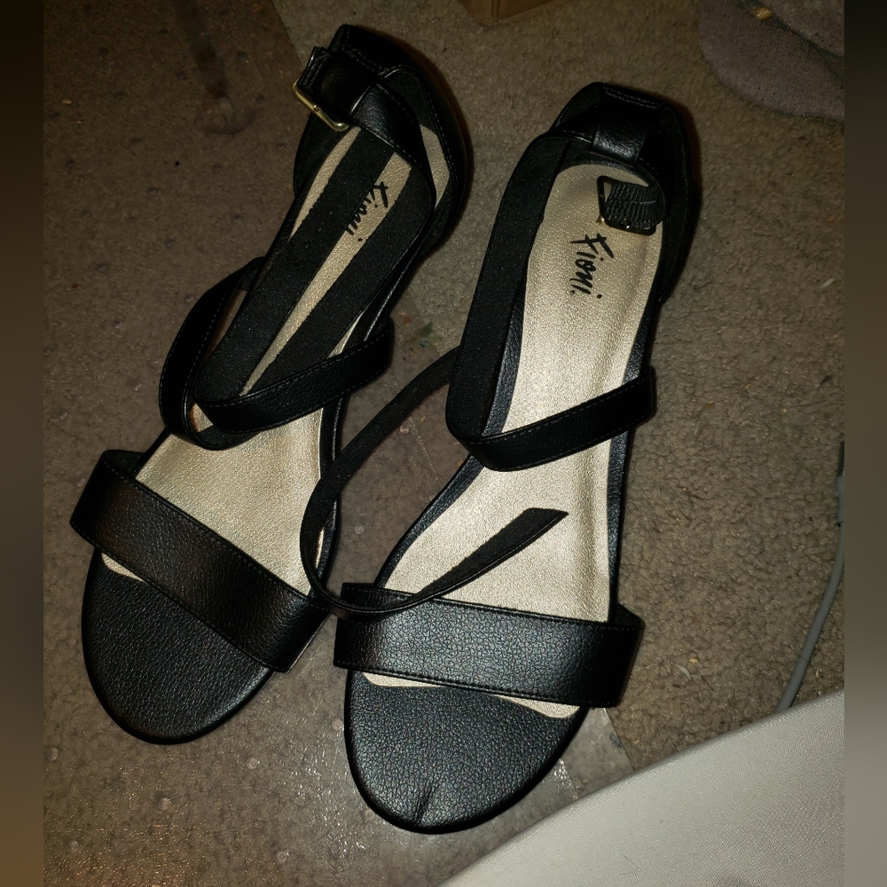 Wedge heals